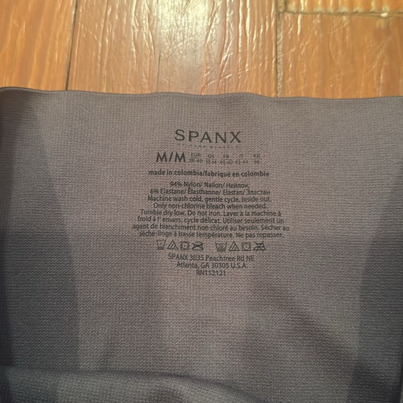 Spanx seamless camp size medium leggings excellent condition - Picture 4 of 4